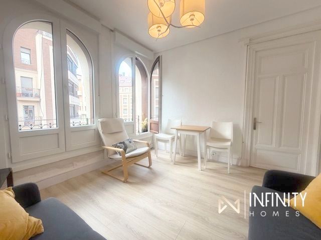 Living room of Flat for sale in Bilbao   with Heating, Oven and Washing machine