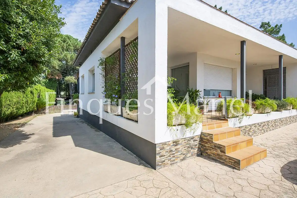 Houses for sale in Carreteta de Banyoles, Fontcoberta