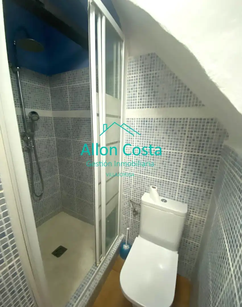 Bany de Casa adosada en venda en Villajoyosa / La Vila Joiosa amb Aire condicionat