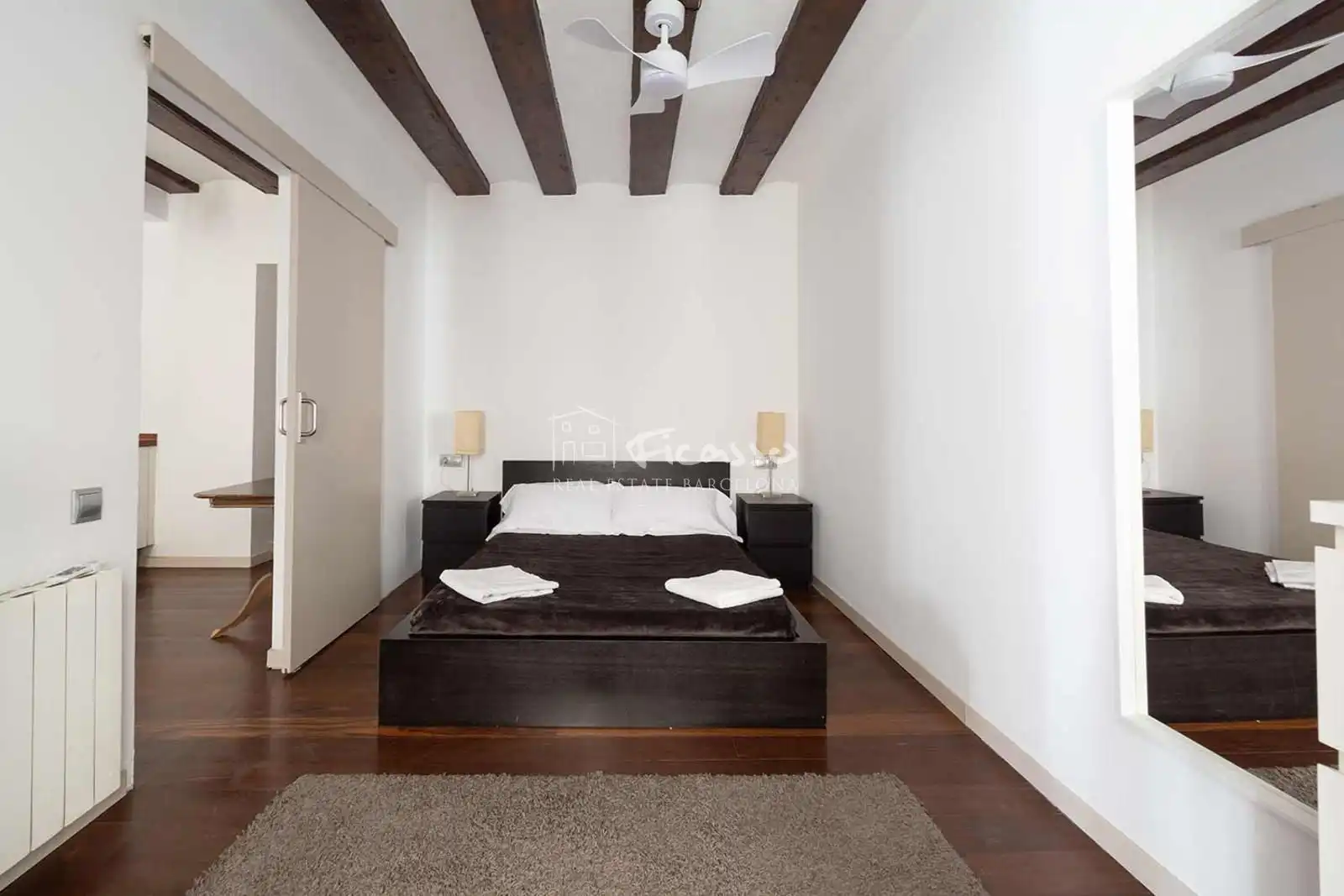 Dormitori de Pis de lloguer en Barcelona amb Calefacció, Parquet i Moblat