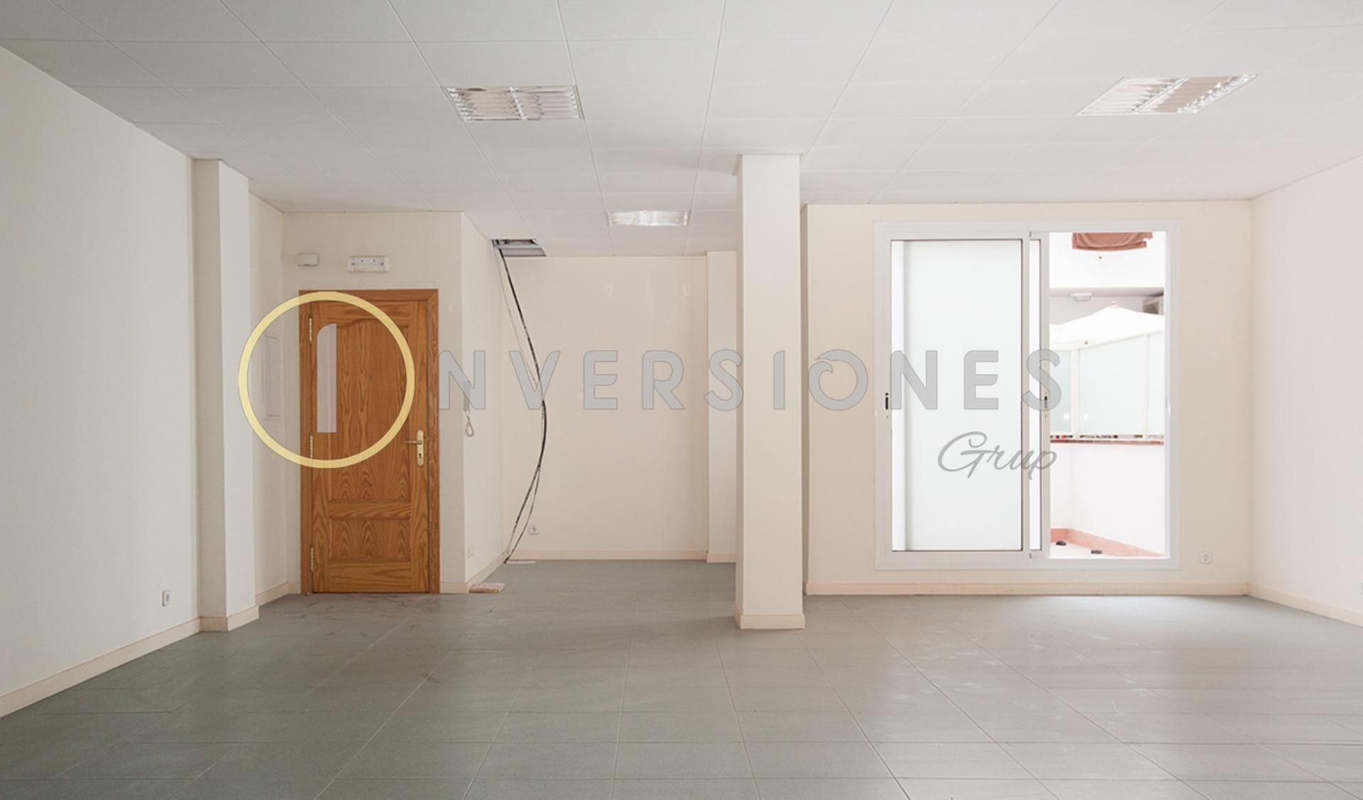 Oficina de lloguer a Carrer MORA D'EBRE, El Coll