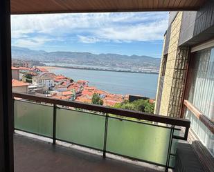 Vista exterior de Àtic de lloguer en Getxo  amb Terrassa i Balcó