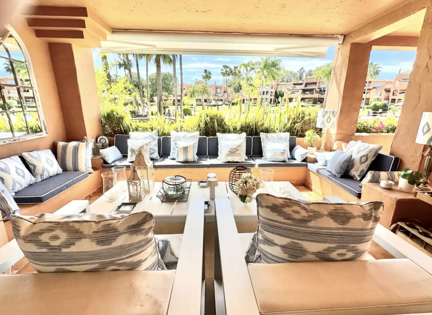 Terrace of Ground floor for sale in Marbella  with Air Conditioner, Heating and Terrace