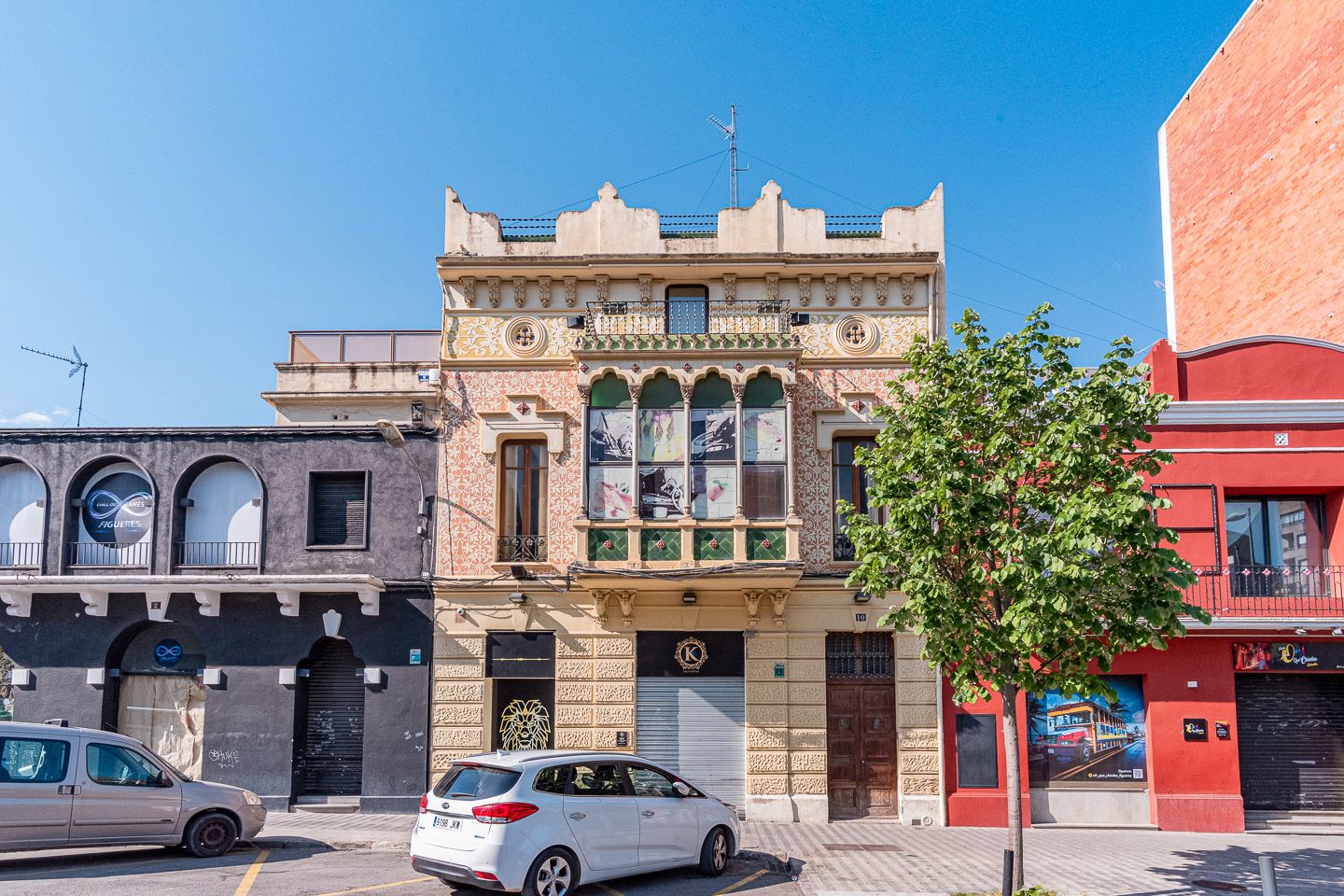 Exterior view of Premises to rent in Figueres  with Terrace