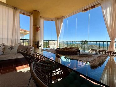 Apartment with pool for sale in Riviera del Sol
