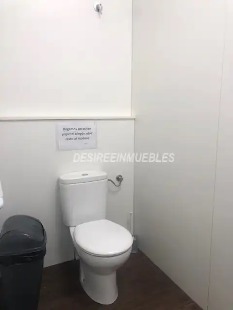 Baño de Local de alquiler en Valencia con Aire acondicionado y Calefacción