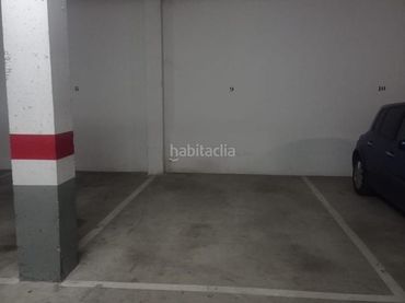 Individual en alquiler en Calle Italia 5
