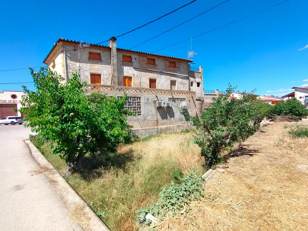 Vista exterior de Casa o chalet en venta en Valdeltormo con Amueblado