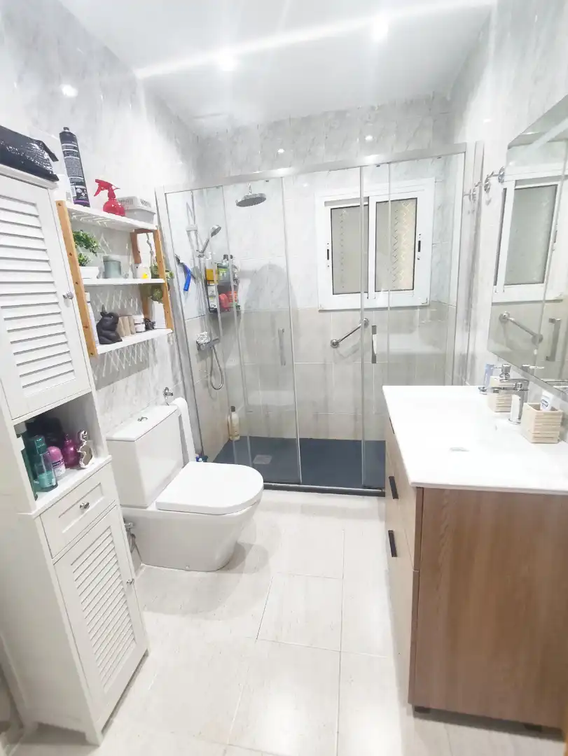 Bany de Casa o xalet en venda en Abrera amb Aire condicionat, Calefacció i Parquet