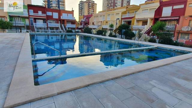 Piso en Venta en Calle SENYERA en Platja de la Pobla de Farnals