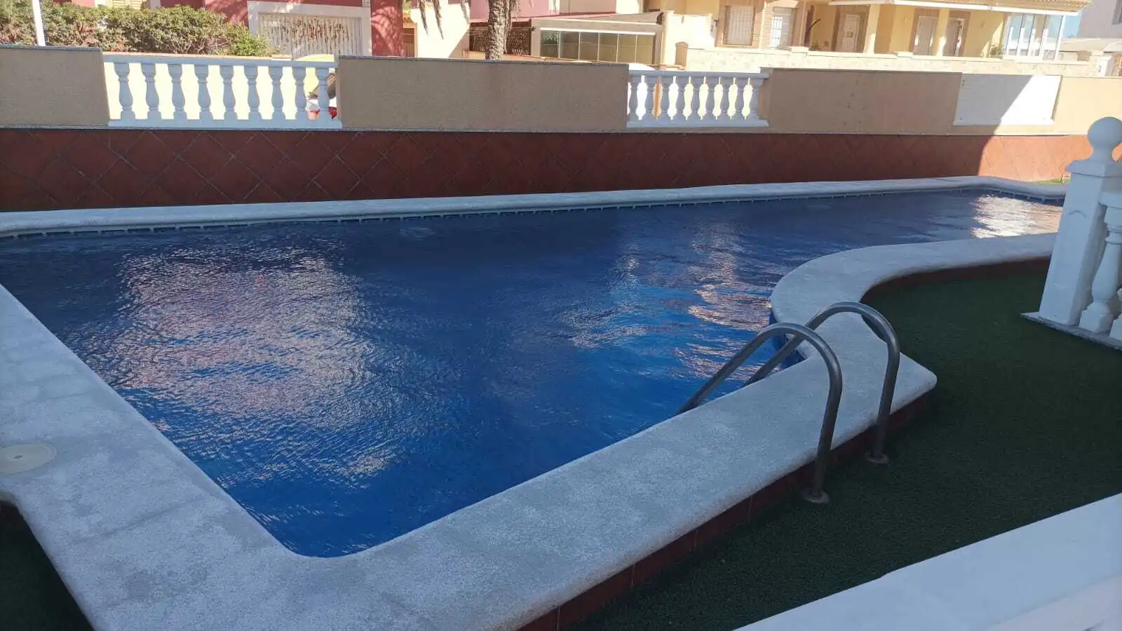 Piscina de Finca rústica en venda en La Manga del Mar Menor amb Aire condicionat, Calefacció i Terrassa
