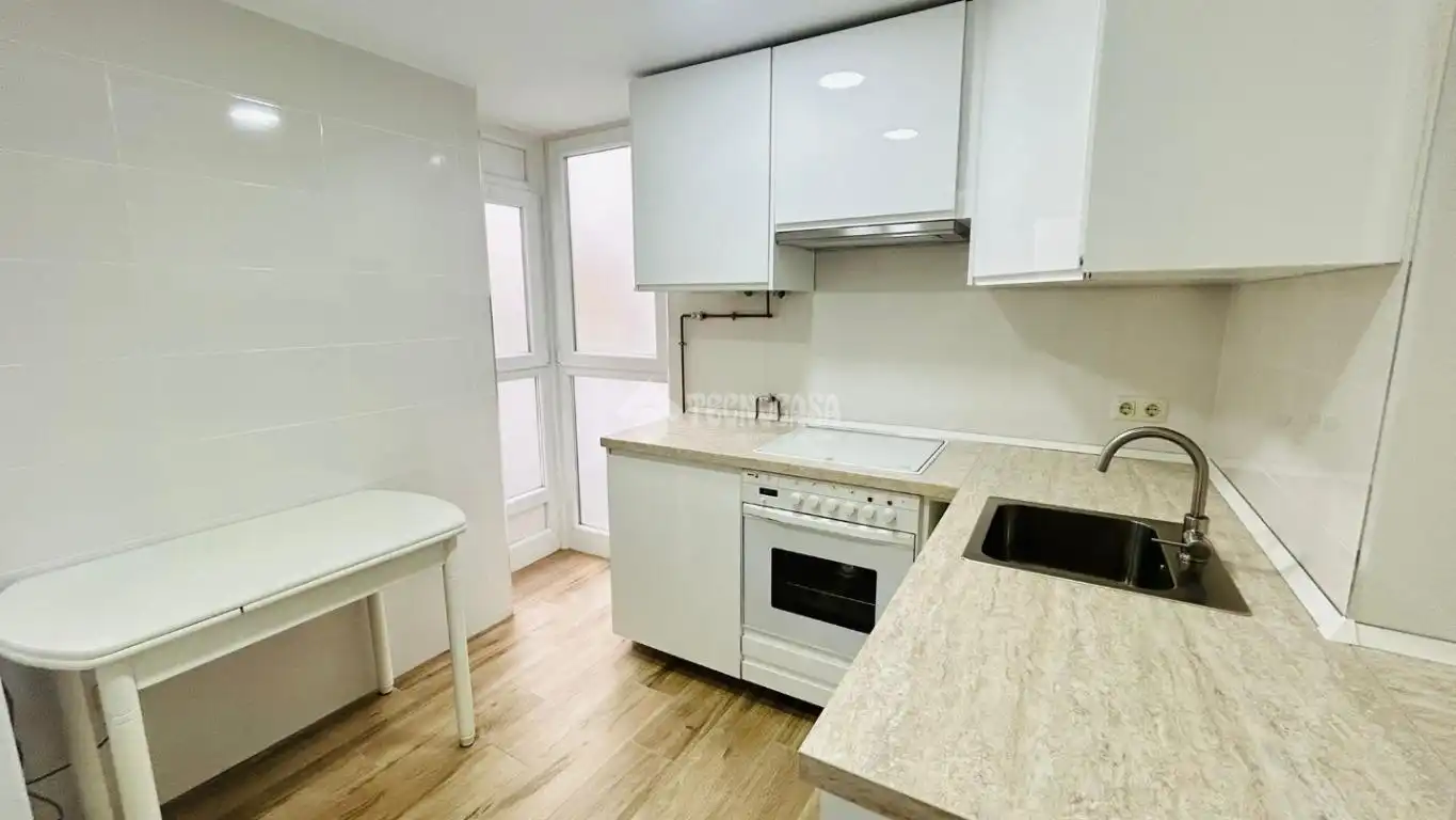 Cocina de Piso en venta en Madrid