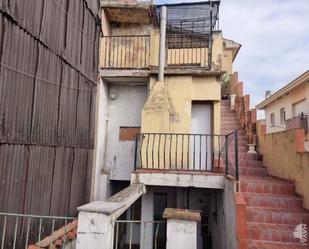 Vista exterior de Casa adosada en venda en Rubí amb Terrassa