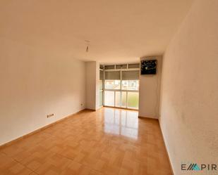 Living room of Flat for sale in Parla  with Air Conditioner, Heating and Alarm