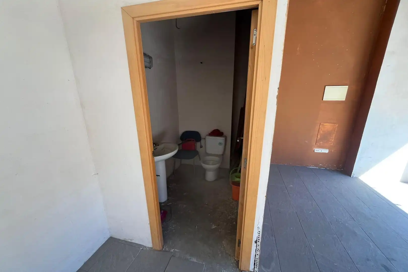 Business premises for sale in Carrer Antoni Gaudí, imagen 6