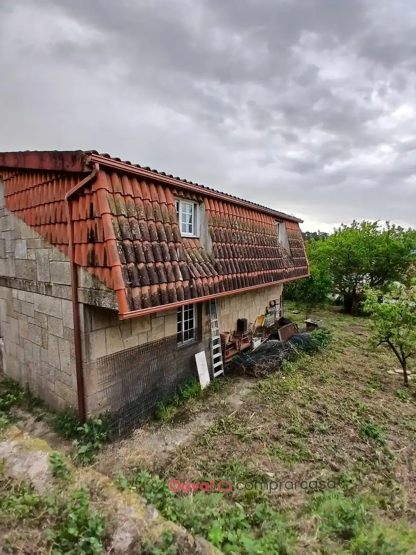 Vista exterior de Casa o chalet en venta en Vigo  con Calefacción, Jardín privado y Parquet