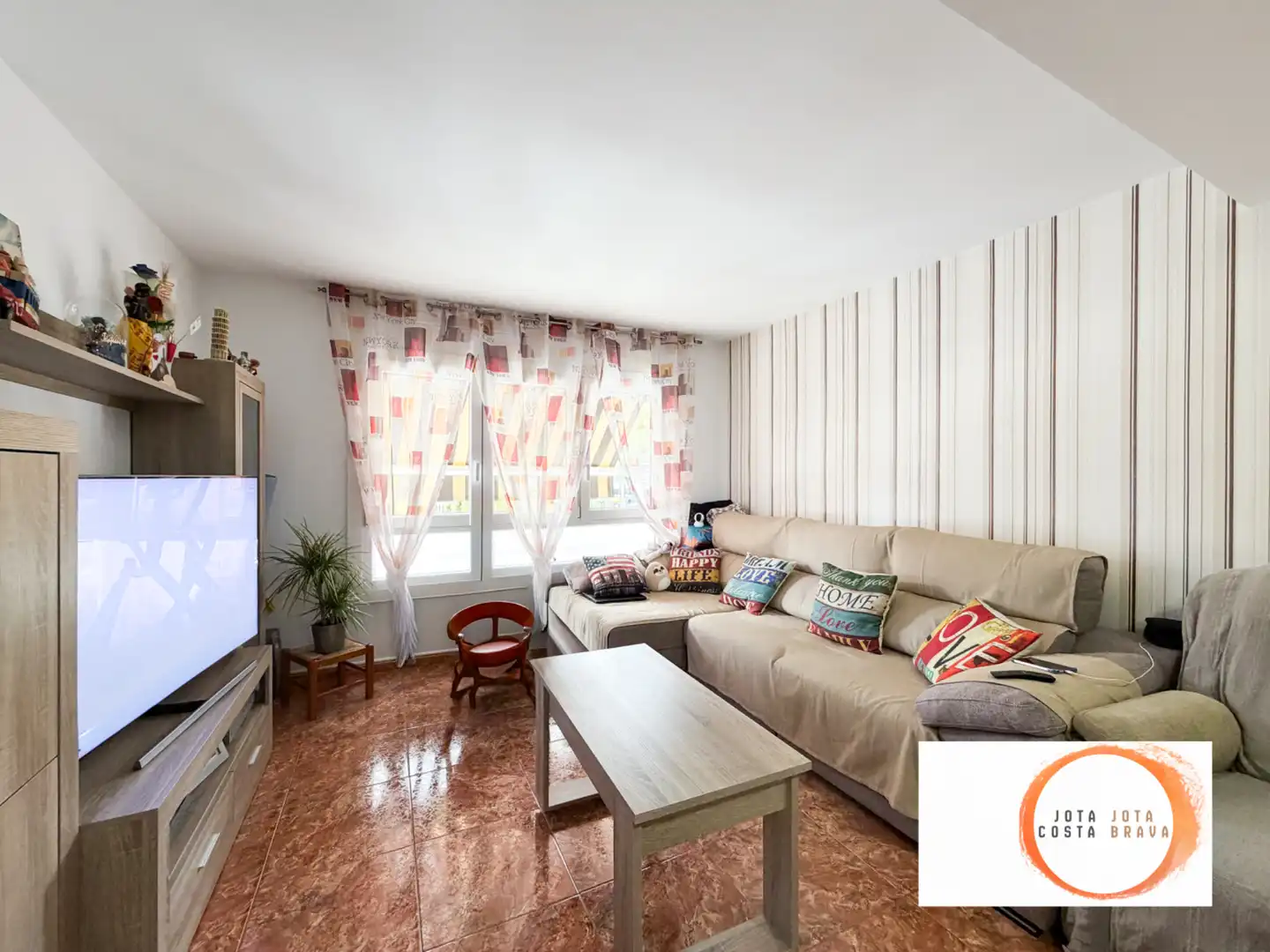 Sala de estar de Piso en venta en Girona con Aire acondicionado, Calefacción y Trastero