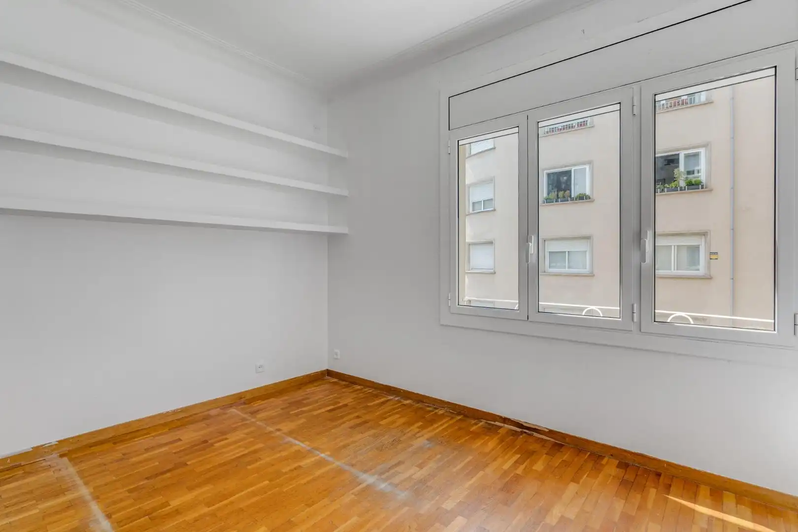 Habitación de Piso en venta en Barcelona con Calefacción, Parquet y Trastero