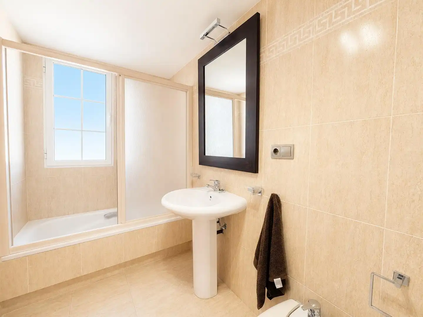 Baño de Ático de alquiler en Almería con Aire acondicionado, Terraza y Amueblado