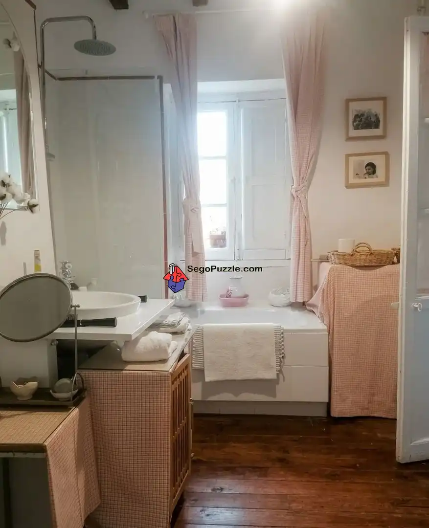 Bany de Casa o xalet en venda en Torrecaballeros amb Calefacció