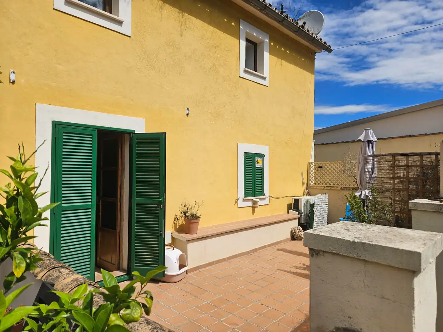 Vista exterior de Casa o xalet en venda en  Palma de Mallorca amb Aire condicionat, Terrassa i Moblat