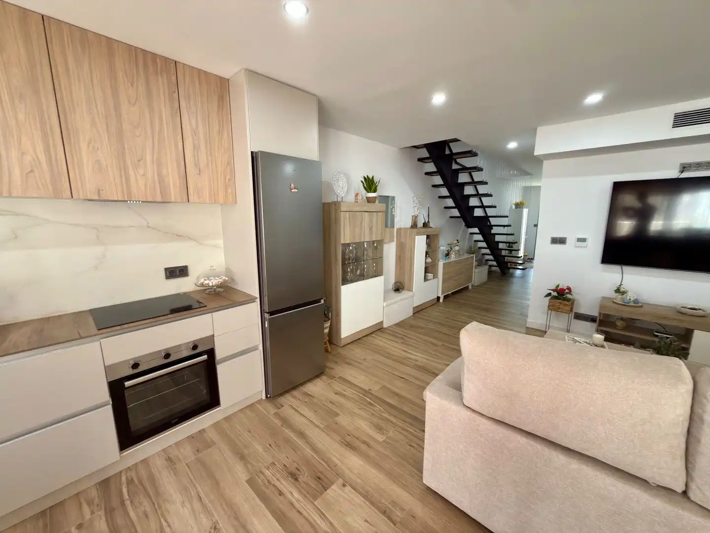 Cocina de Casa o chalet en venta en Santa Margarida I Els Monjos con Aire acondicionado, Jardín privado y Terraza