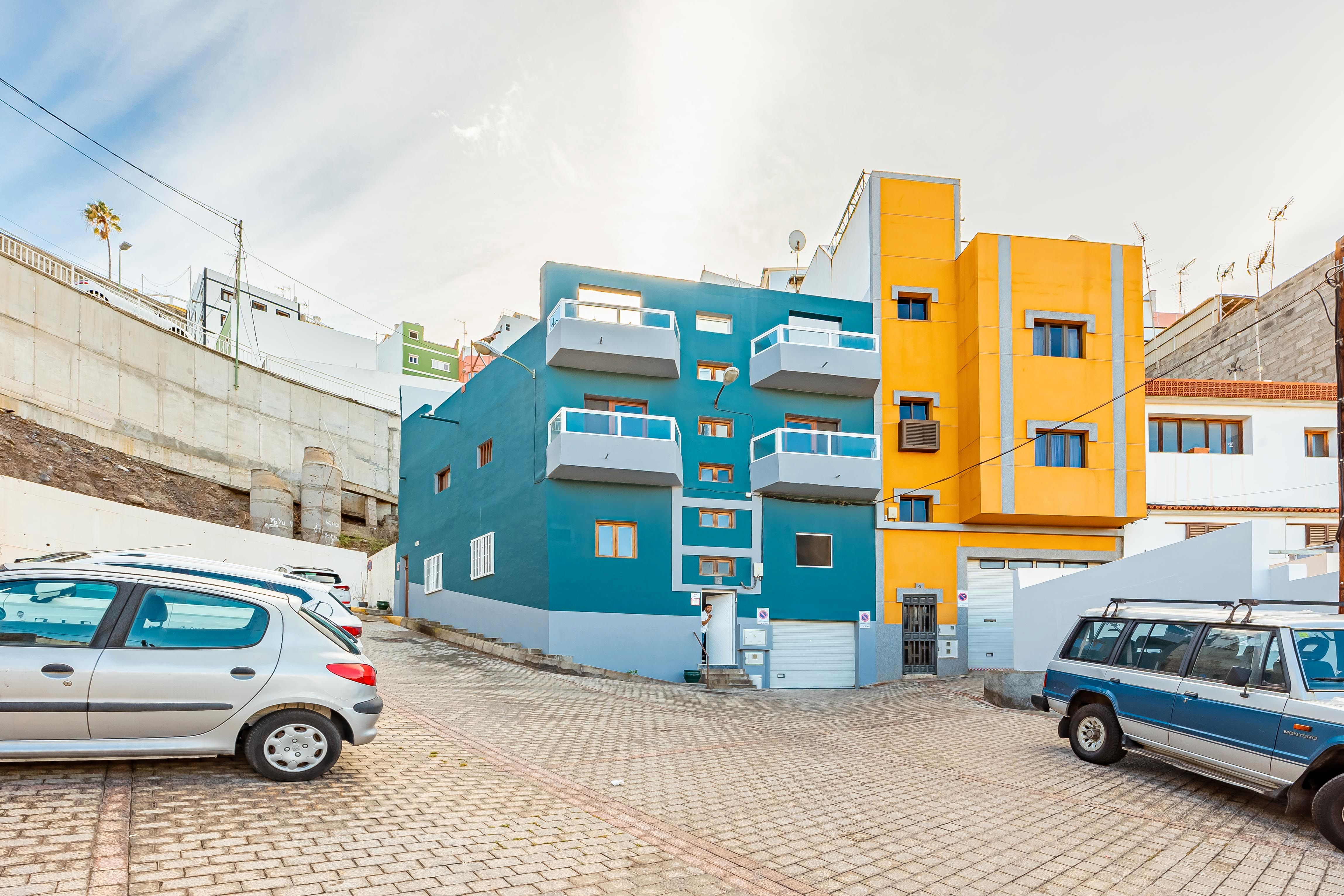 Vista exterior de Casa o xalet en venda en Las Palmas de Gran Canaria amb Terrassa i Traster