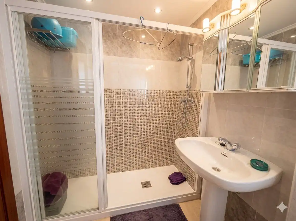 Baño de Piso en venta en  Logroño con Calefacción, Terraza y Trastero