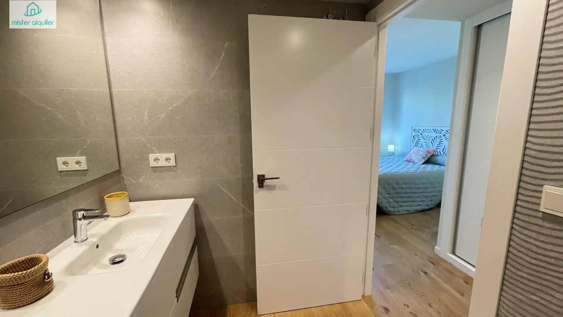 Bathroom of Apartments for rent in El Campello  with Air Conditioner, Heating and Private garden
