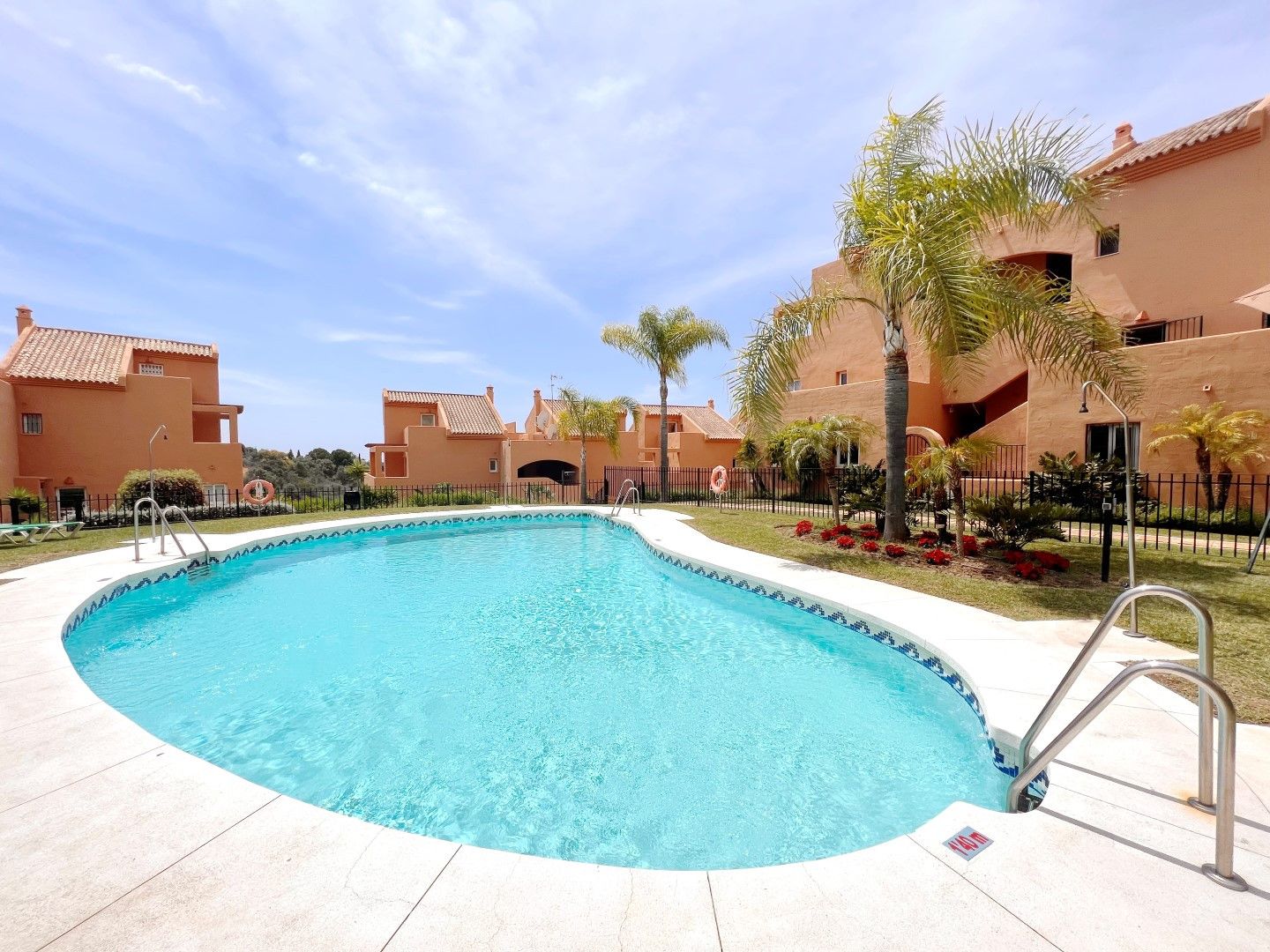 Swimming pool of Apartment for sale in Marbella  with Air Conditioner, Terrace and Storage room