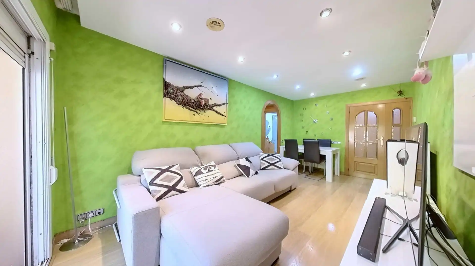 Sala de estar de Piso en venta en Santa Coloma de Gramenet con Aire acondicionado, Calefacción y Parquet
