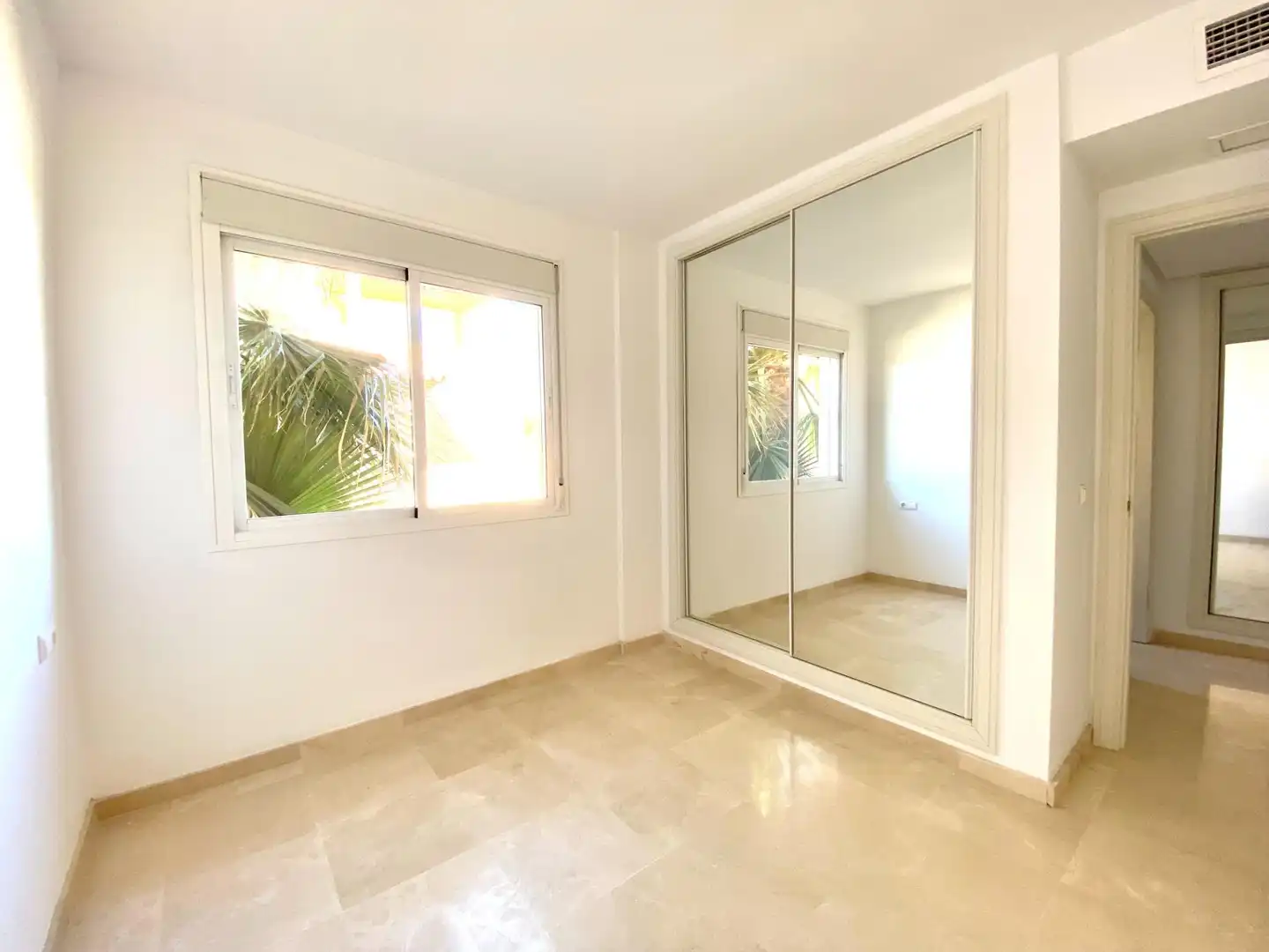 Habitación de Piso en venta en Mijas con Aire acondicionado, Terraza y Piscina comunitaria