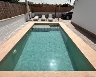 Piscina de Casa o xalet en venda en Conil de la Frontera amb Aire condicionat, Terrassa i Traster
