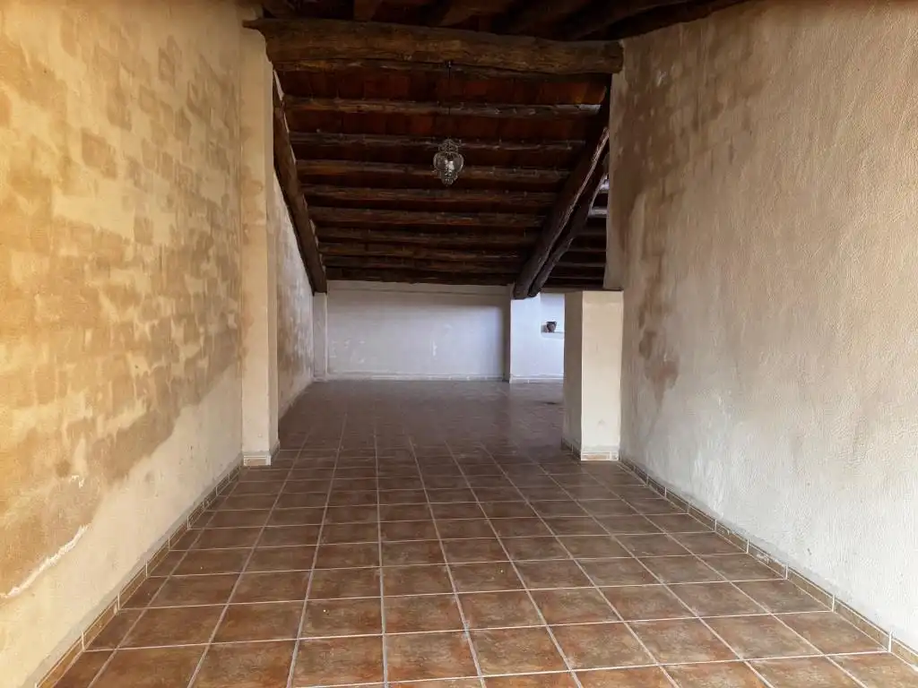 Casa adosada en venta en Valderrobres con Calefacción, Horno y Lavadora