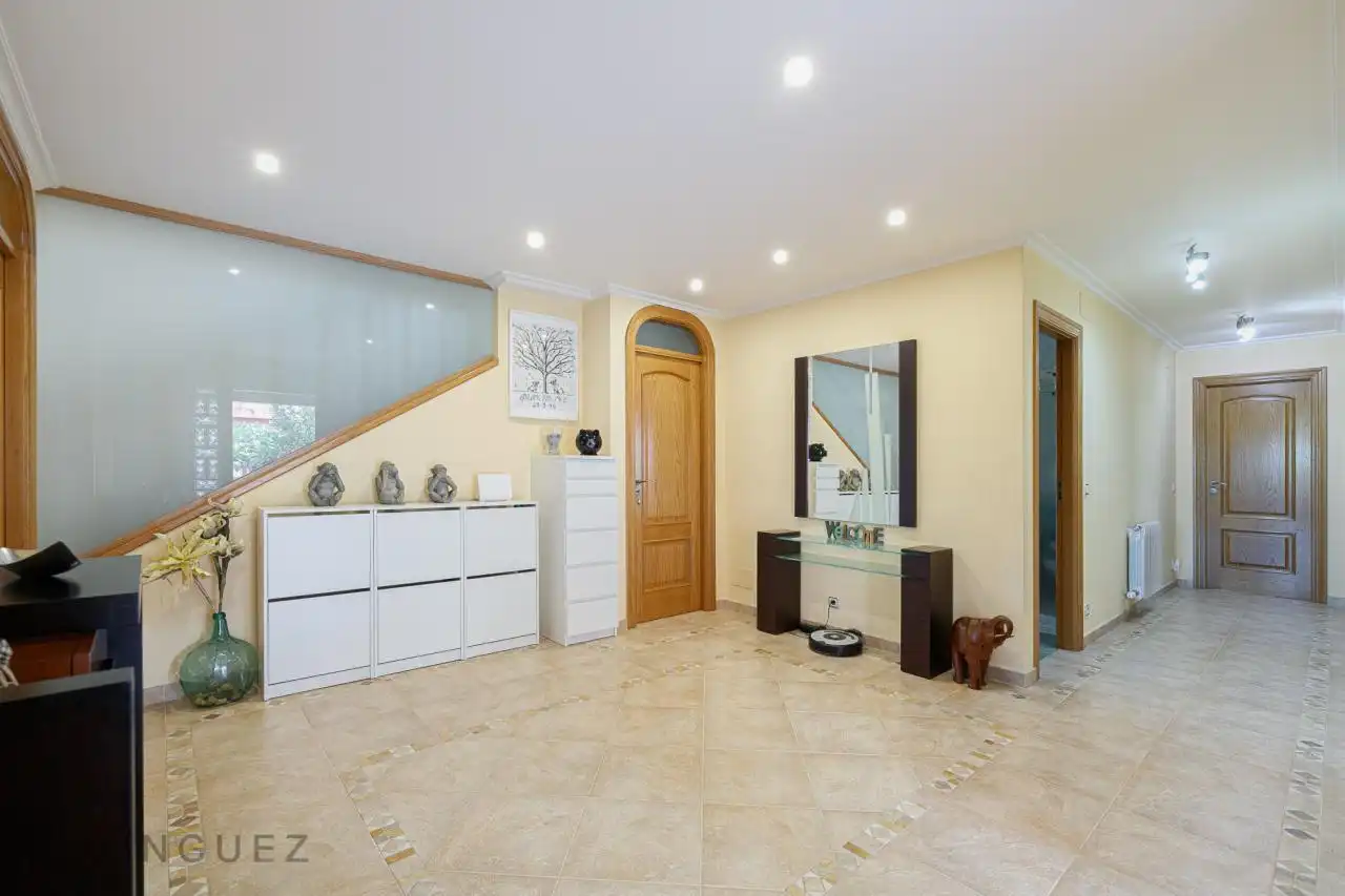 Casa o chalet en venta en Vigo  con Calefacción, Jardín privado y Parquet