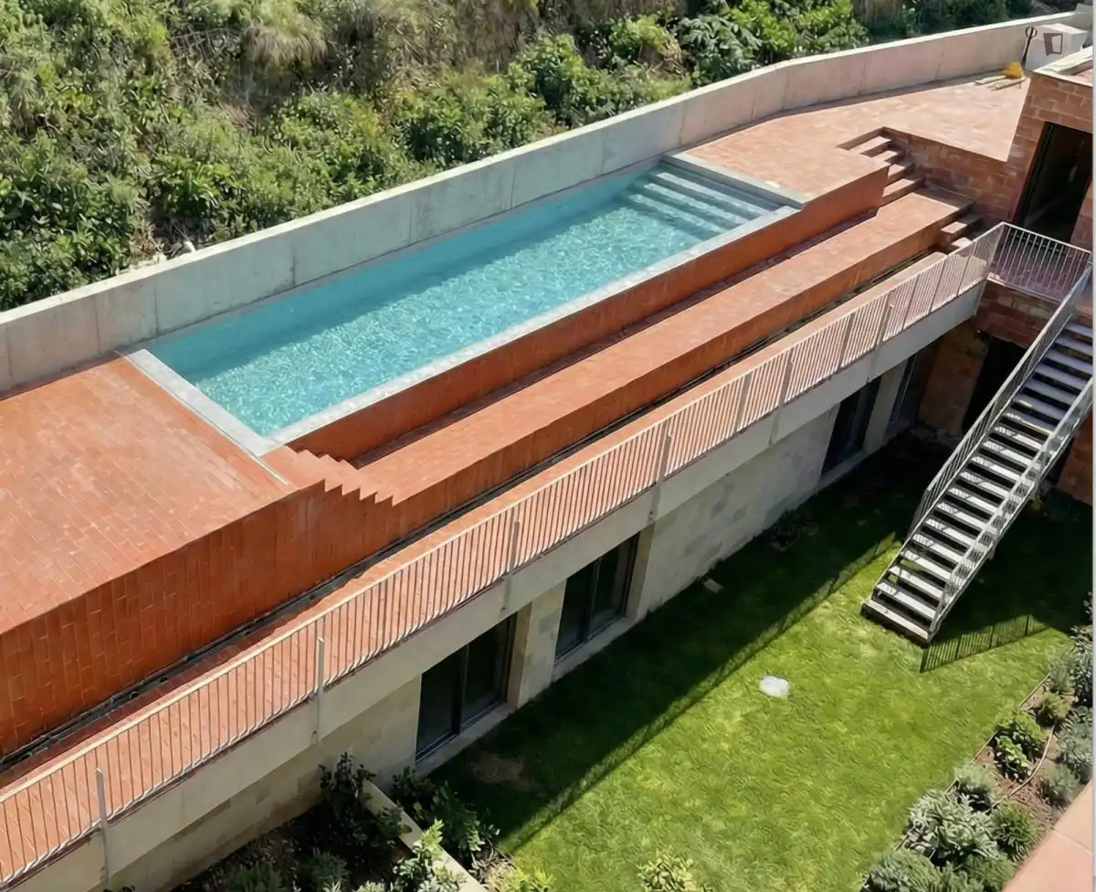 Piscina de Apartamento de alquiler en Barcelona con Aire acondicionado, Calefacción y Amueblado
