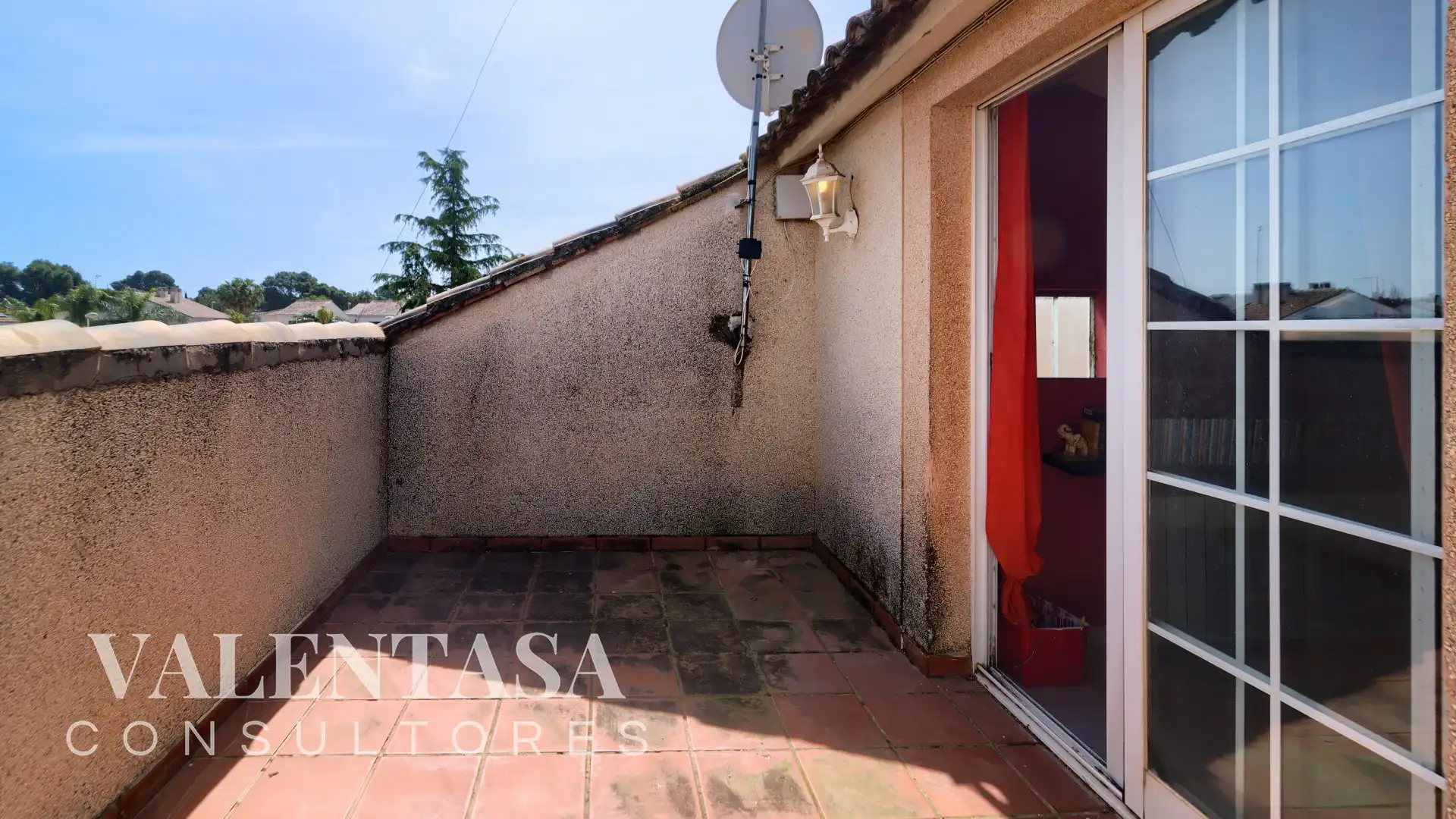 Balcony of Houses for sale in L'Eliana  with Air Conditioner, Heating and Private garden