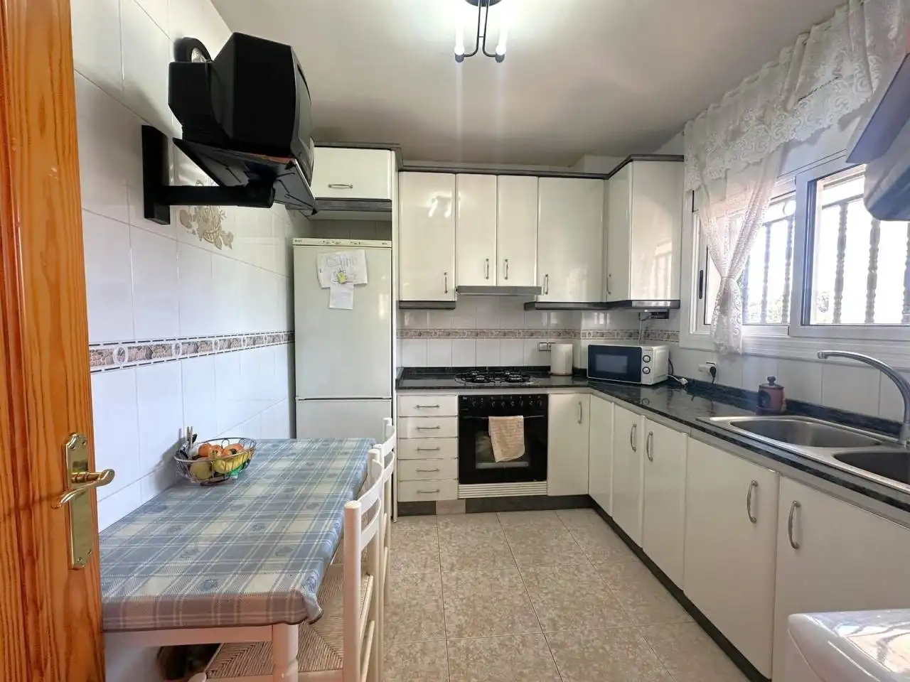 Küche von Haus oder Chalet zum Verkauf in Lliçà d'Amunt mit Heizung und Privatgarten