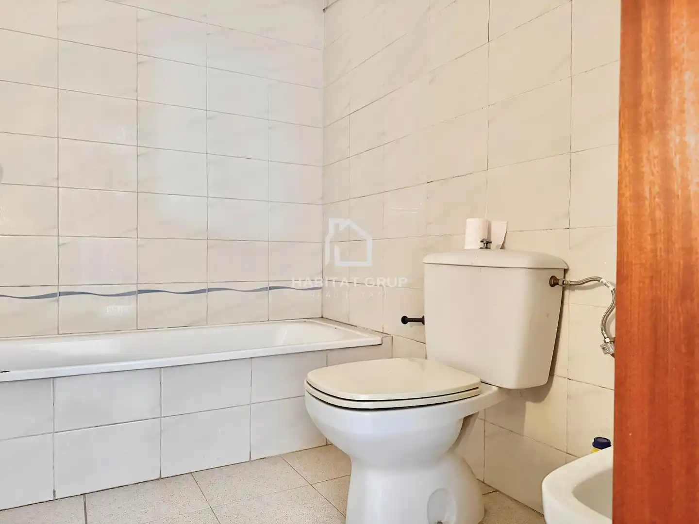 Baño de Casa adosada en venta en Girona con Calefacción, Jardín privado y Terraza