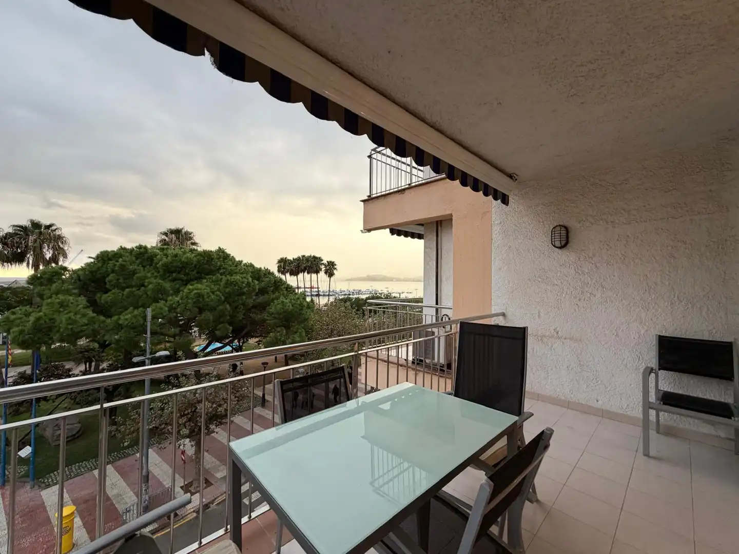 Terraza de Piso en venta en Palamós con Aire acondicionado, Terraza y Amueblado