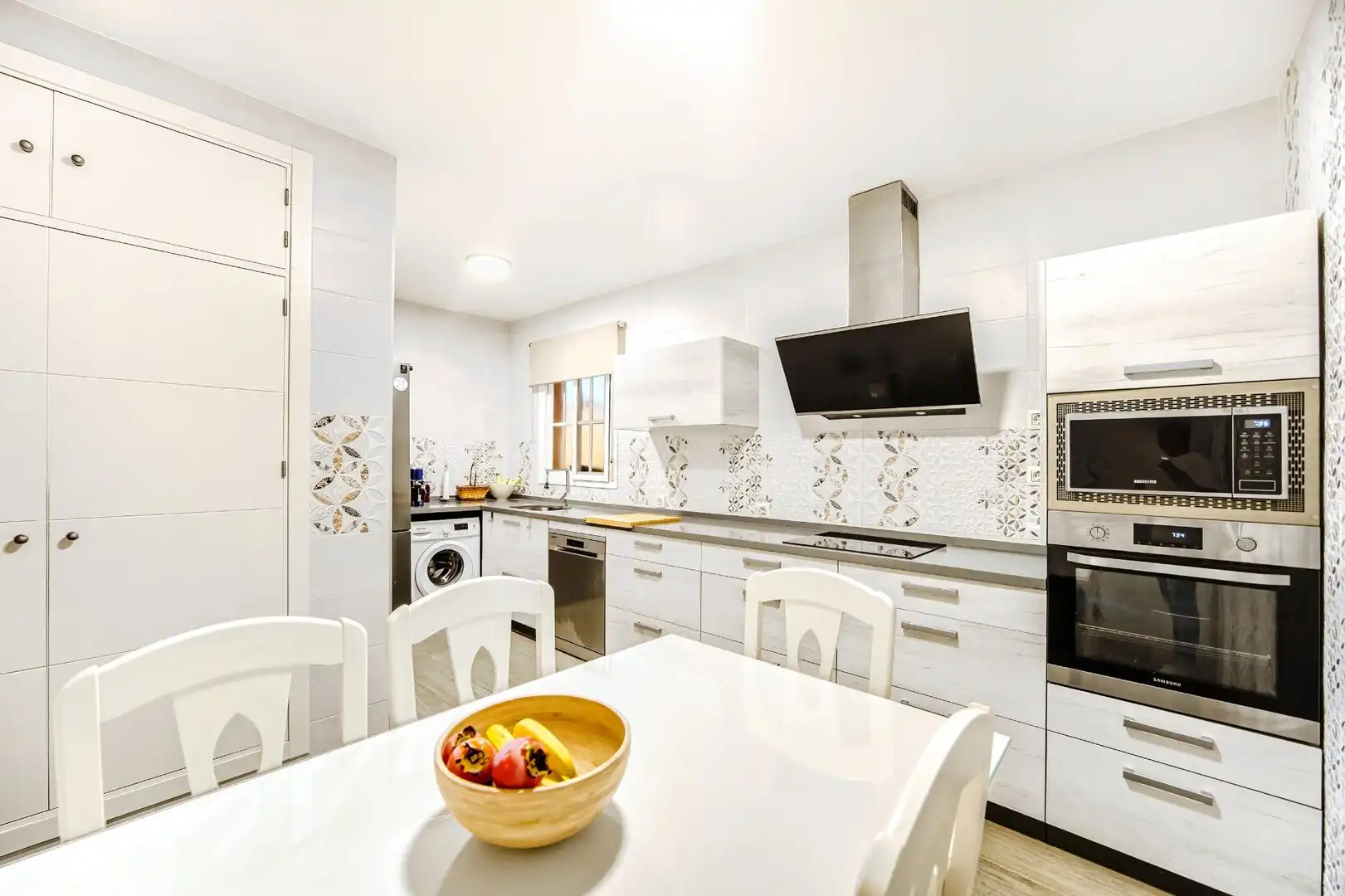 Cocina de Casa o chalet en venta en Chiclana de la Frontera con Jardín privado, Terraza y Trastero