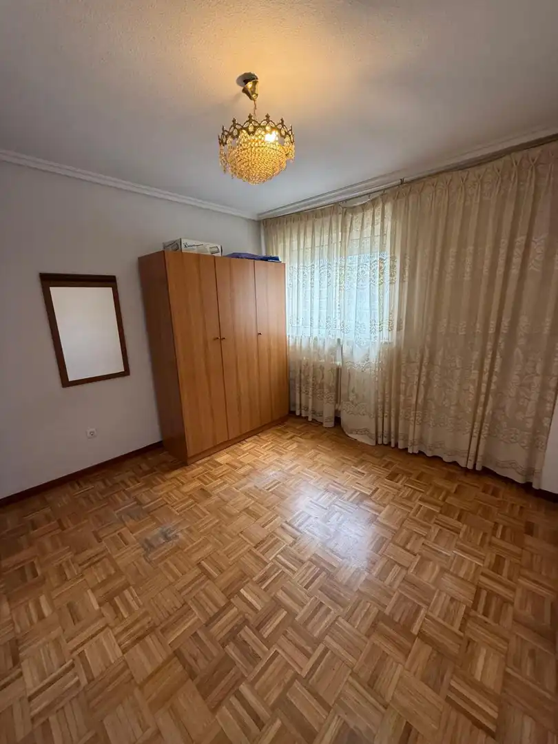 Dormitori de Pis en venda en Salamanca amb Calefacció, Parquet i Terrassa