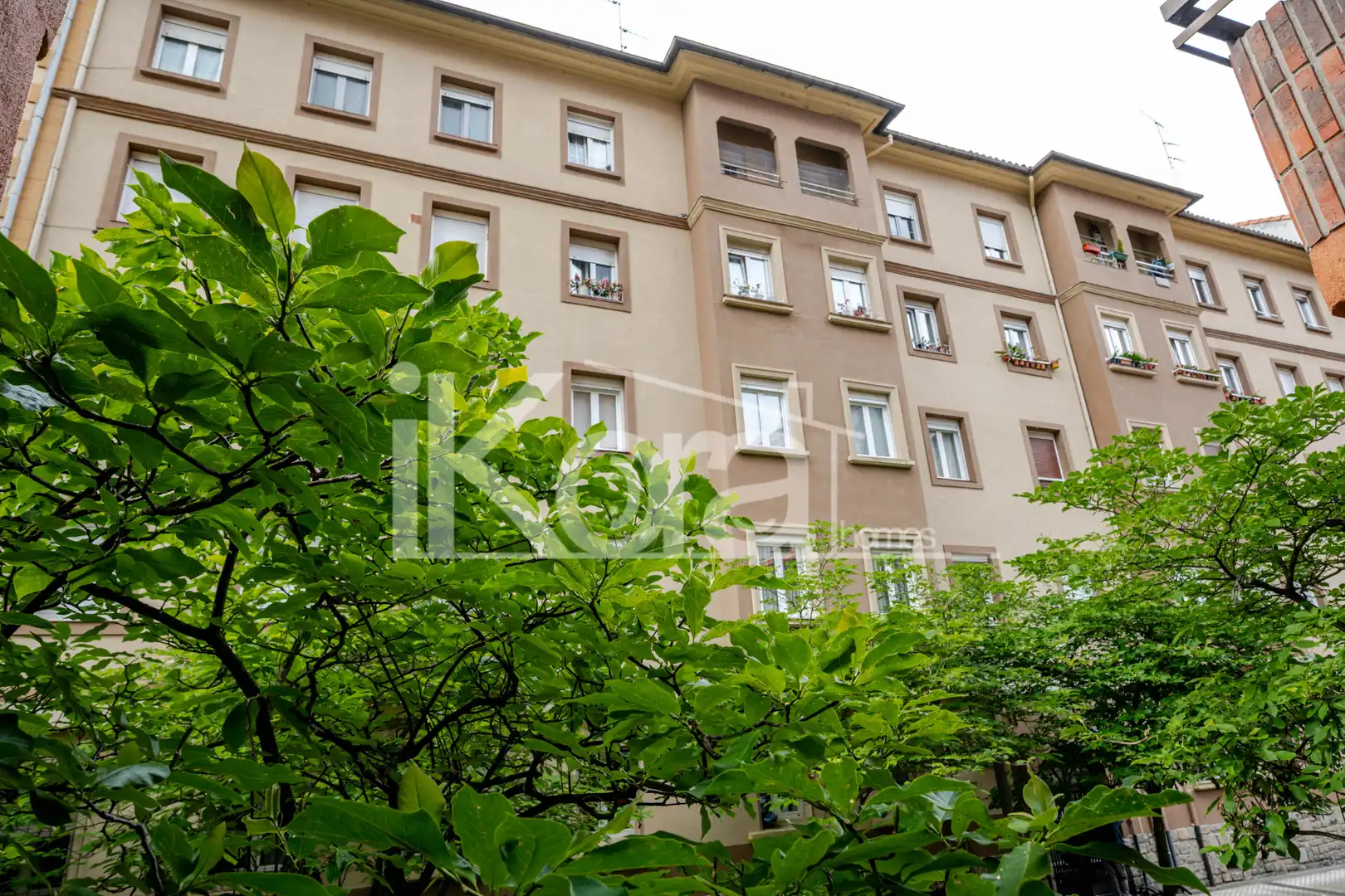Exterior view of Flat for sale in Donostia - San Sebastián   with Heating, Storage room and Oven