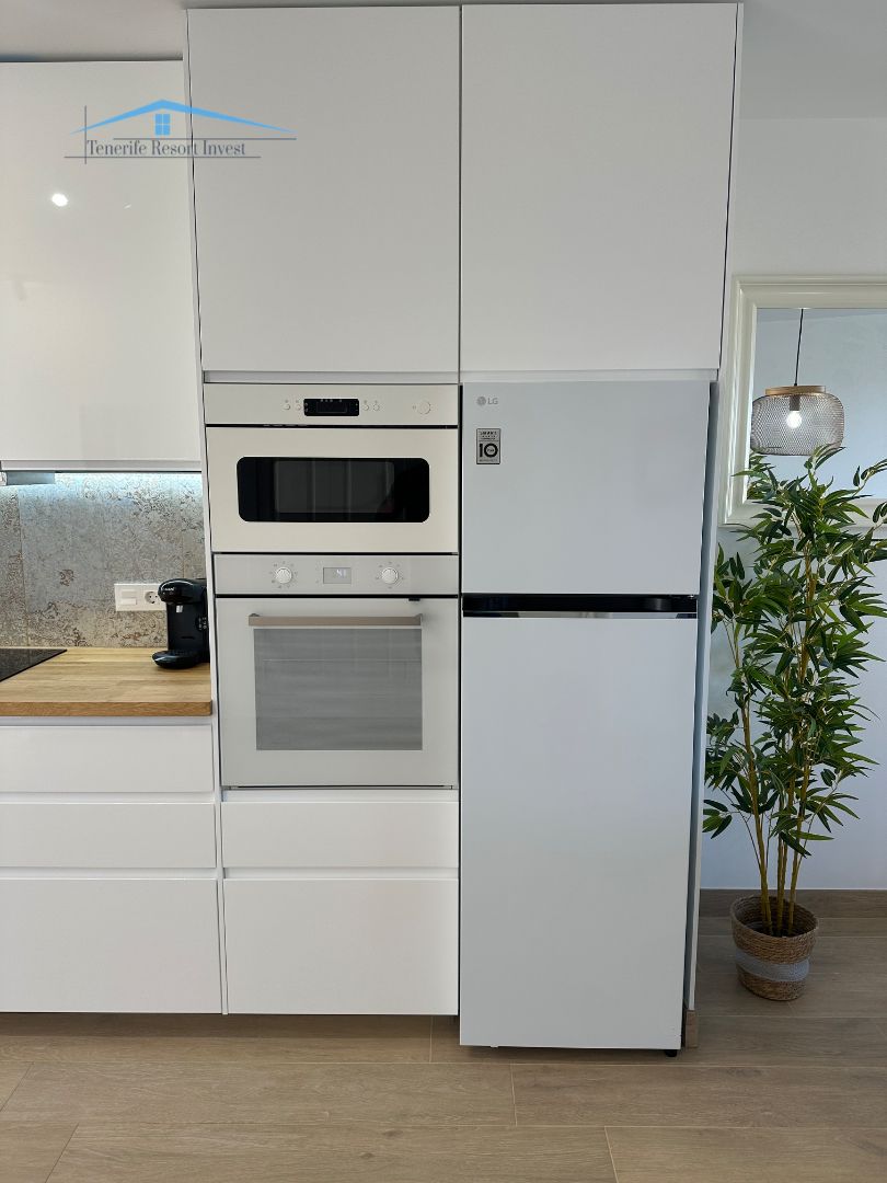 Single-family semi-detached for sale in Avenida Virgen de Guadalupe, Playa del Duque