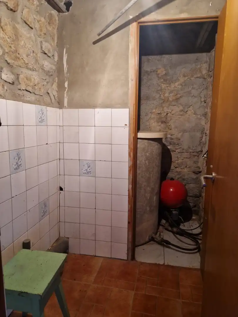 Baño de Casa o chalet en venta en Illas con Calefacción y Trastero