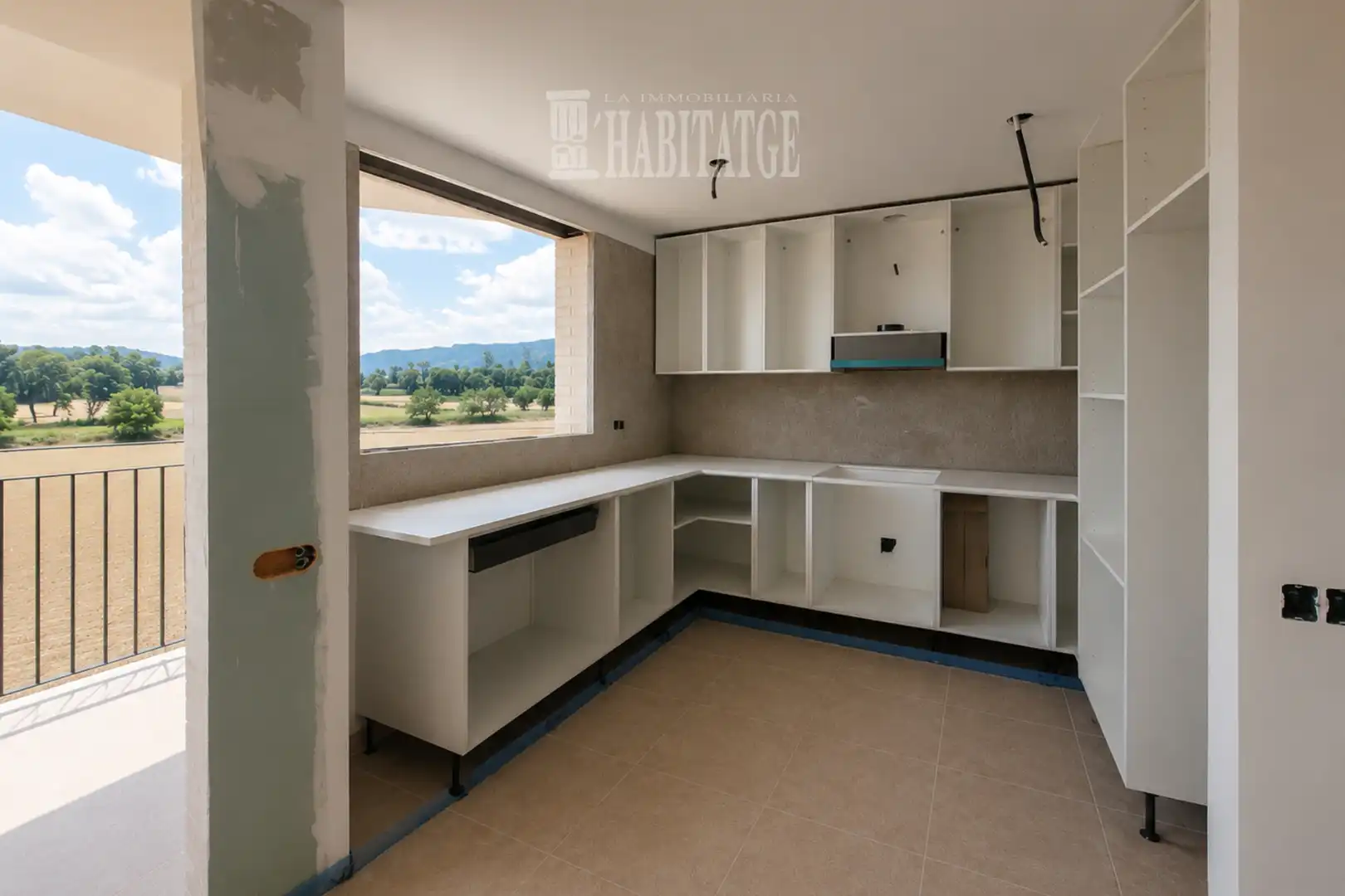 Casa d'obra nova amb terrassa en venda a Carrer Balenyà, imagen 24