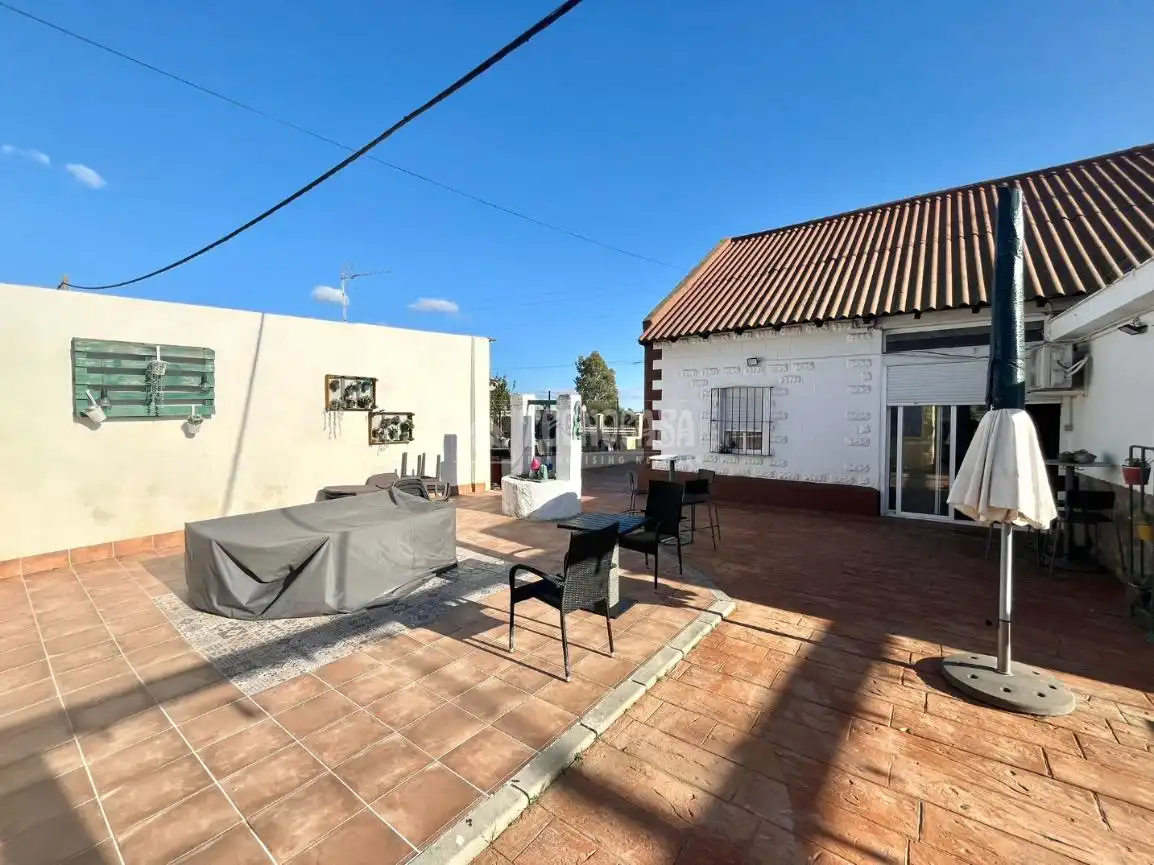 Exterior view of Houses for sale in Jerez de la Frontera