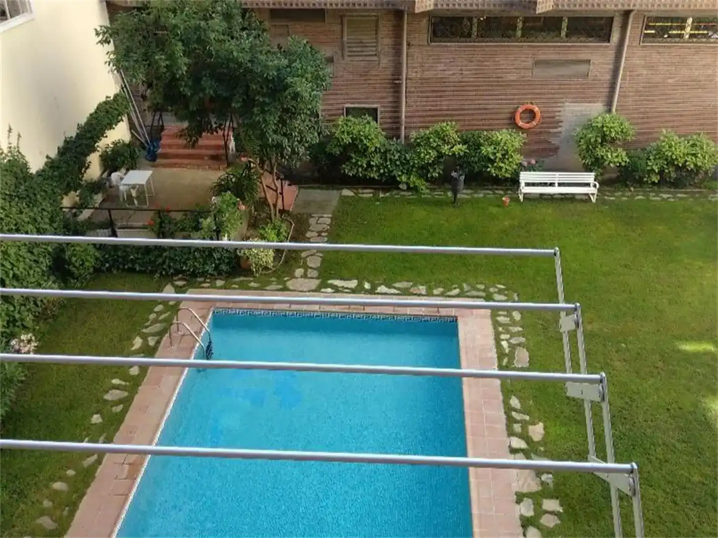 Schwimmbecken von Wohnungen zur Miete in  Madrid Capital mit Klimaanlage und Schwimmbad