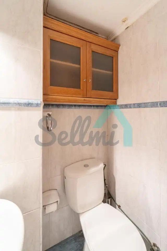 Badezimmer von Wohnung zur untervermieten in Oviedo  mit Heizung, Möbliert und Internet