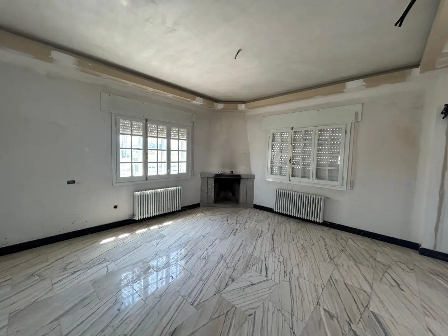 Sala d'estar de Casa o xalet en venda en San Cristóbal de Segovia amb Calefacció, Jardí privat i Terrassa